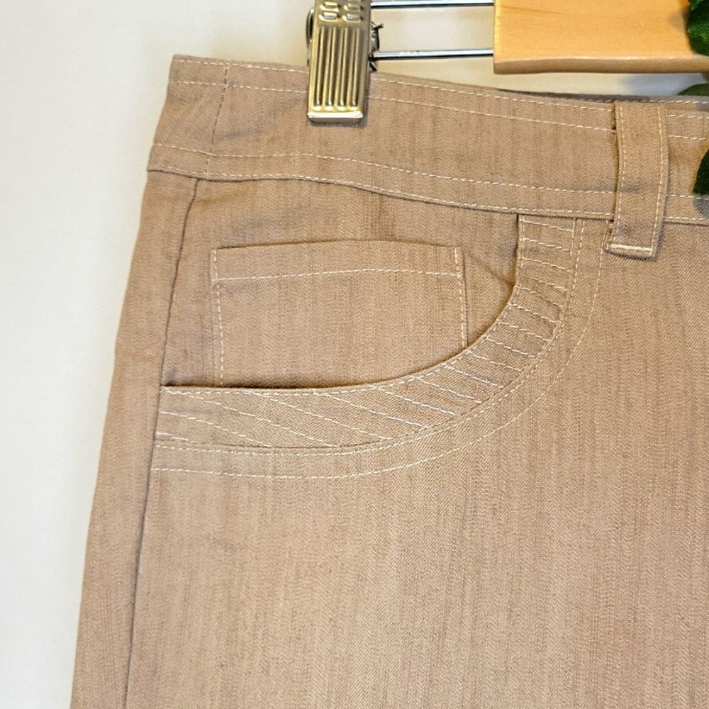 Lanalee. Women's Capris. Unique Style. Size 8. Excellent Condition! - Picture 2 of 8